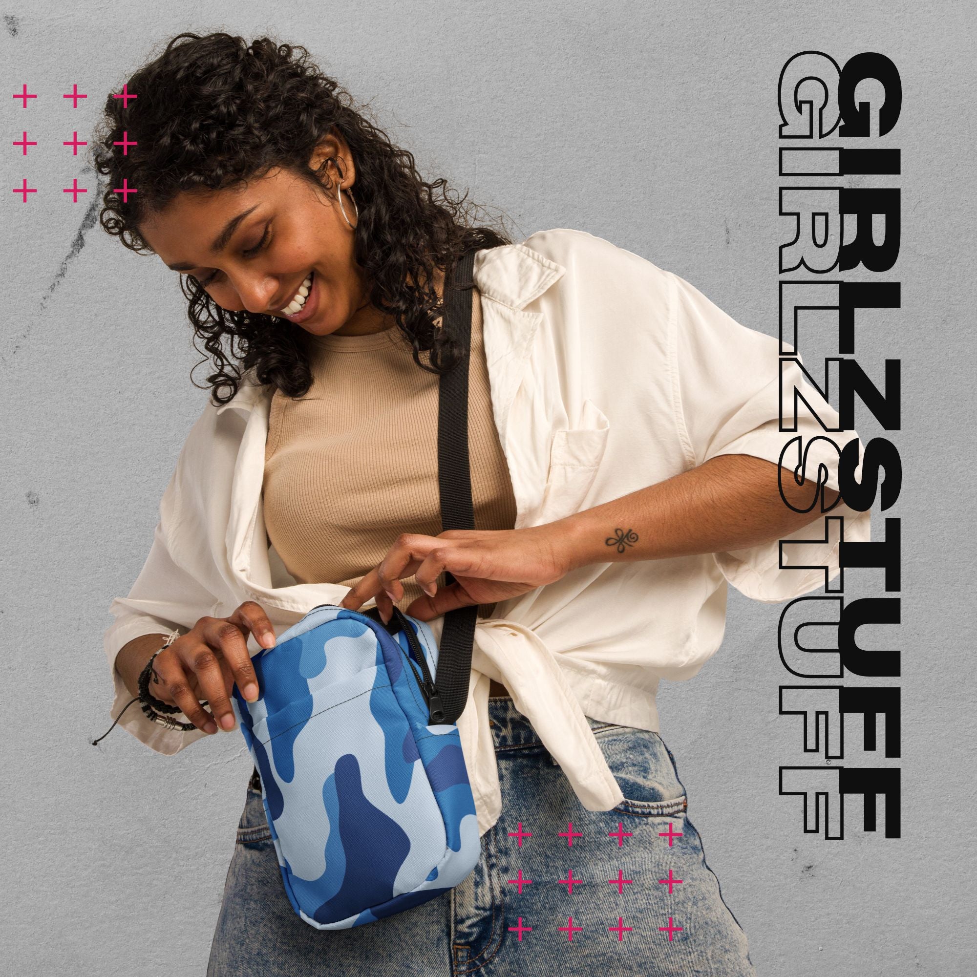 Camo Blue Crossbody Bag – Deine Tasche für alles, was kommt.